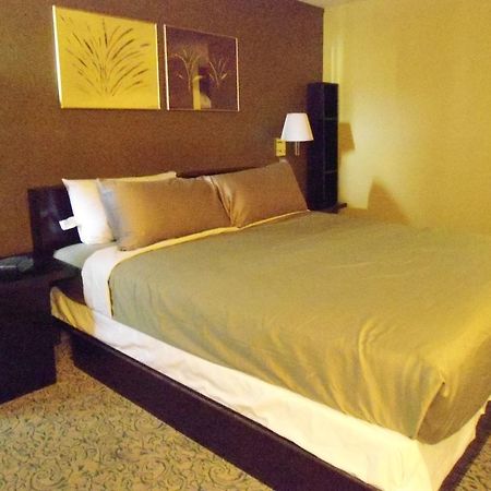 Claremont Hotel Las Vegas Room photo