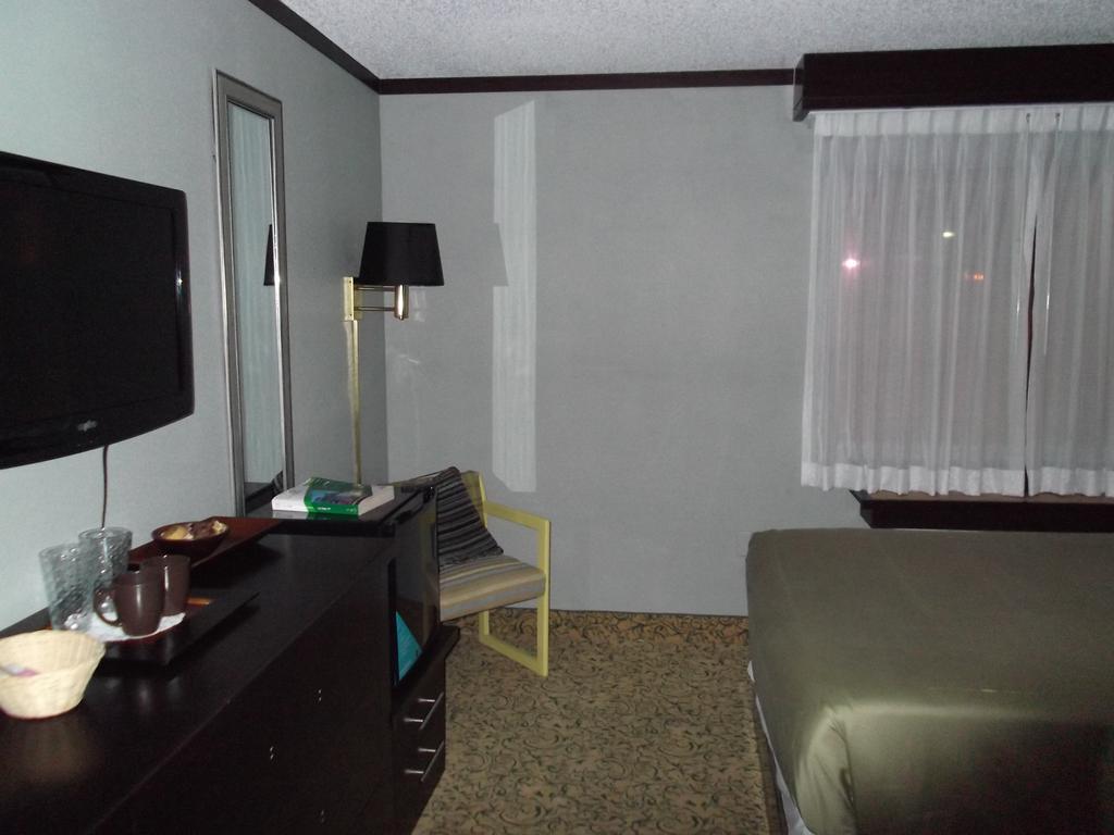 Claremont Hotel Las Vegas Exterior photo