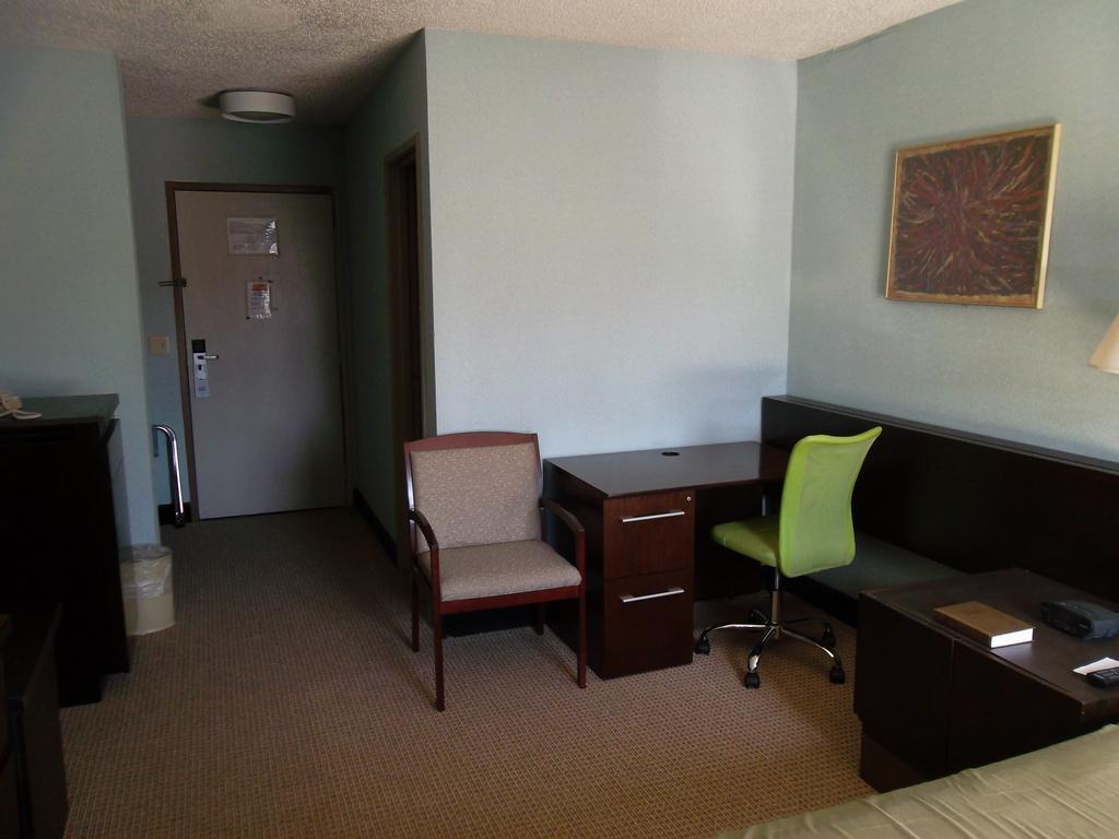 Claremont Hotel Las Vegas Room photo