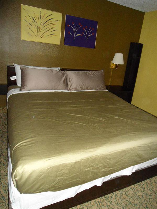 Claremont Hotel Las Vegas Room photo